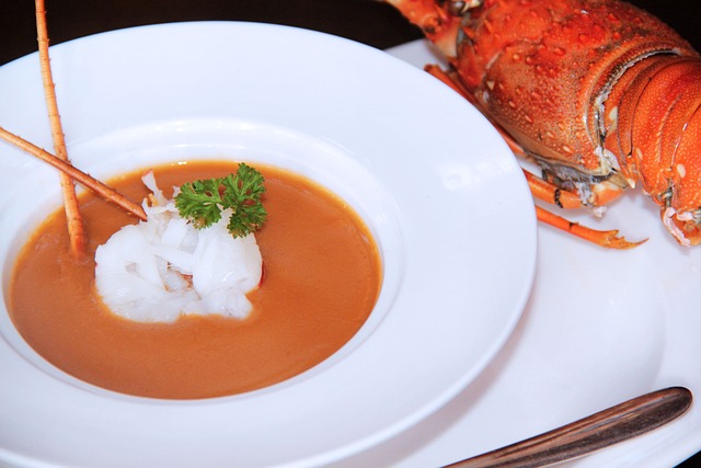 Sopa de Lagosta: Uma Viagem Saborosa pelas Delícias do Mar